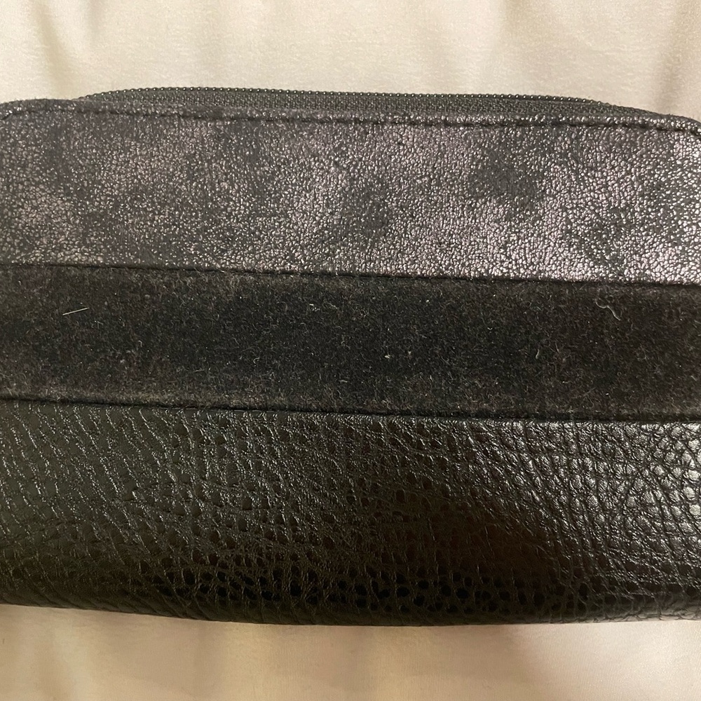 Jessica Simpson Wristlet - Picture 2 of 10